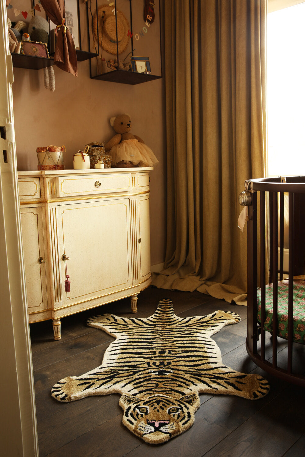 Drowsy Tiger gulvtæppe, Large - Brown